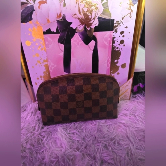 Louis Vuitton Brown Damier Small Cosmetic 💄 Pouch (EUC)(COA) - Picture 3 of 11